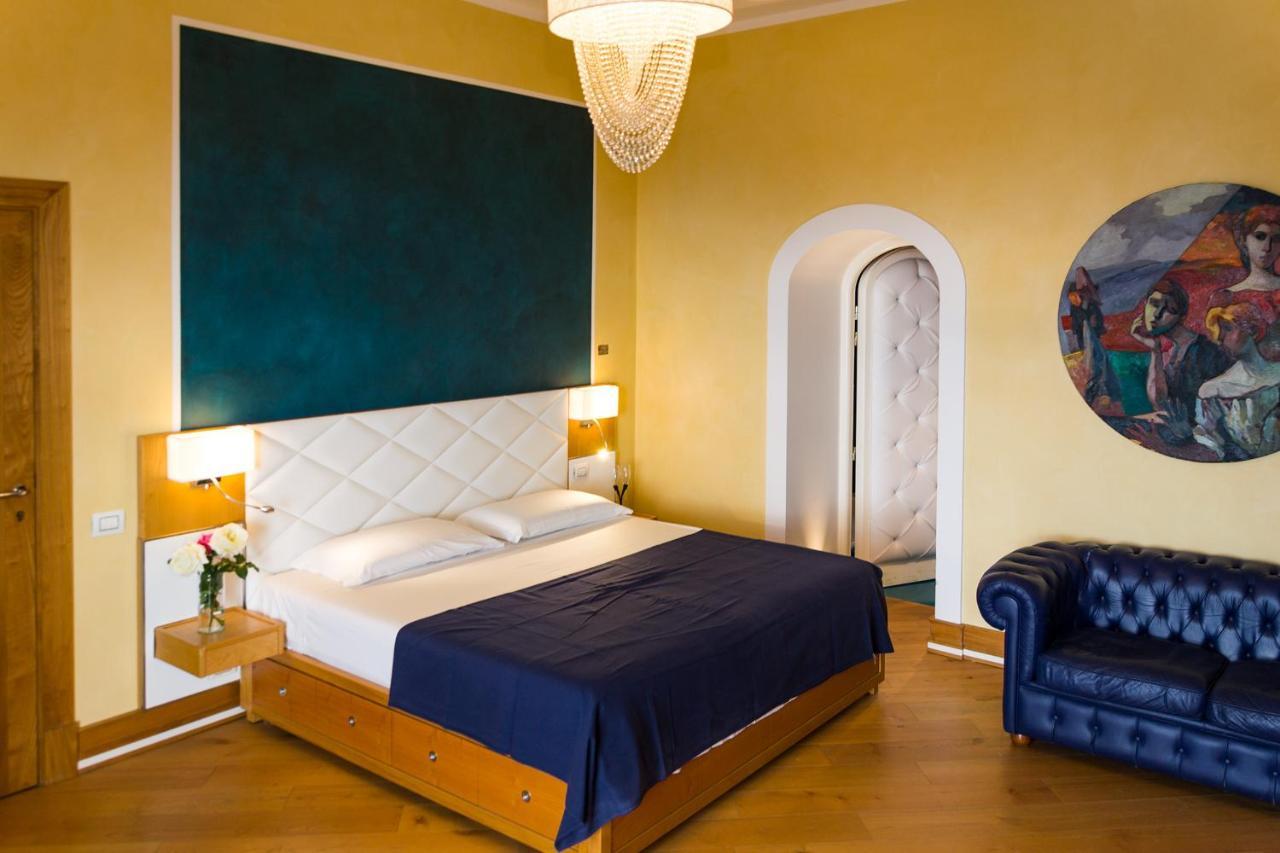 Villa Di Natale Pagani Eksteriør billede