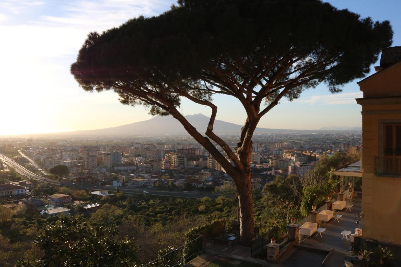 Villa Di Natale Pagani Eksteriør billede